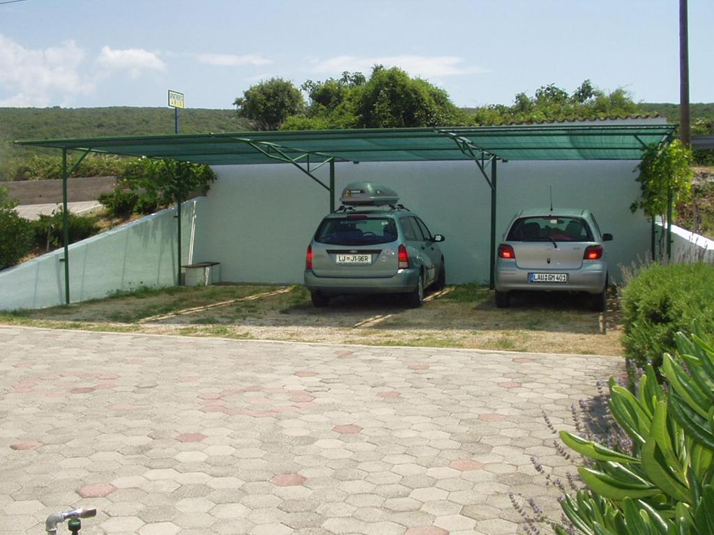 Apartments Mrak Punat Exterior photo
