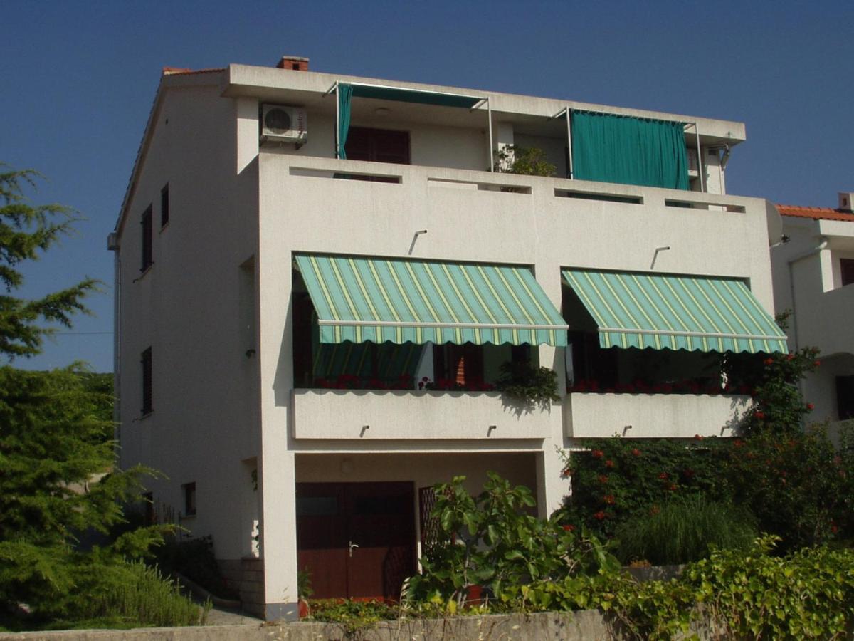 Apartments Mrak Punat Exterior photo